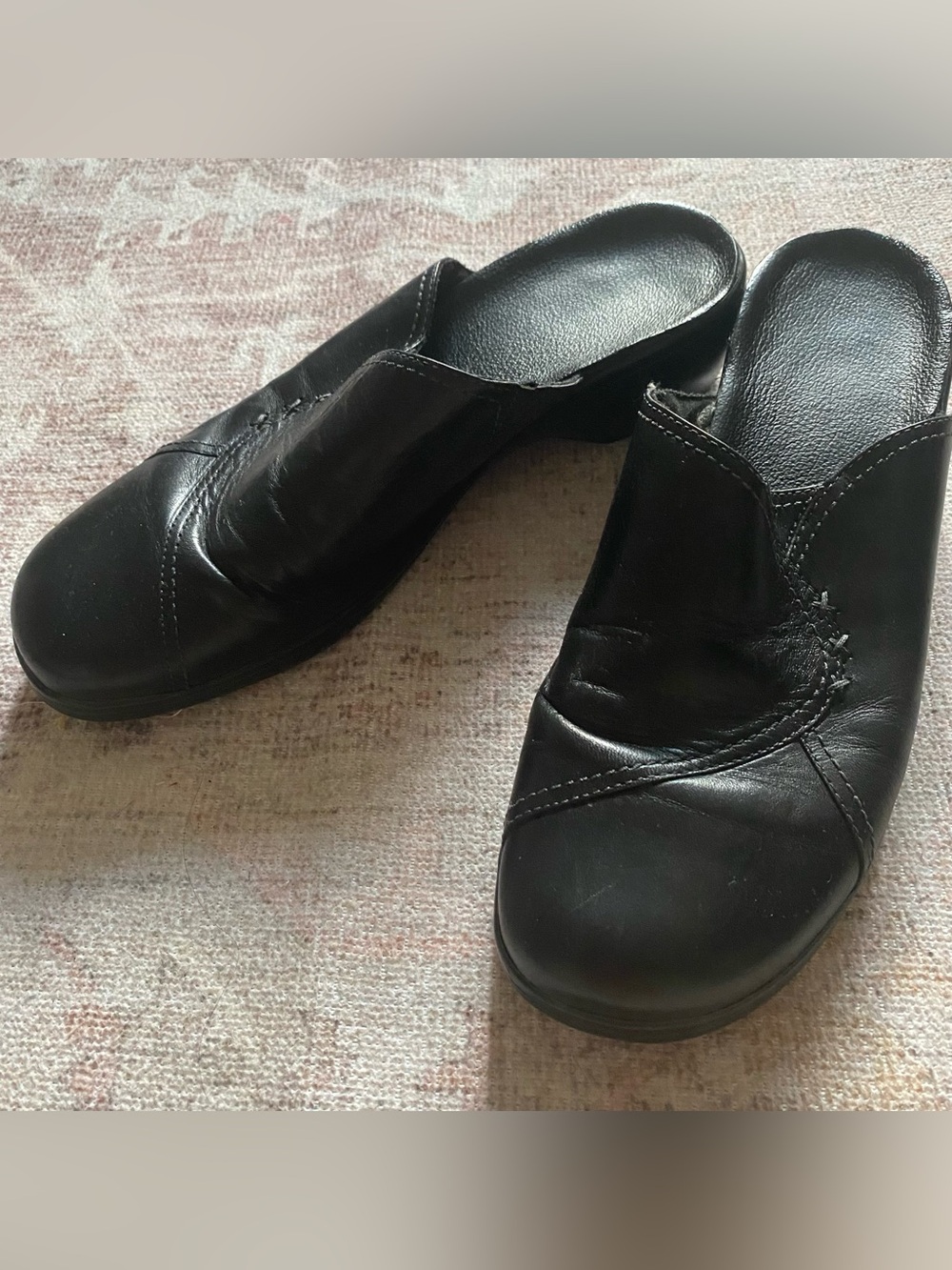 CLARKS Black Leather Mules 10 M
